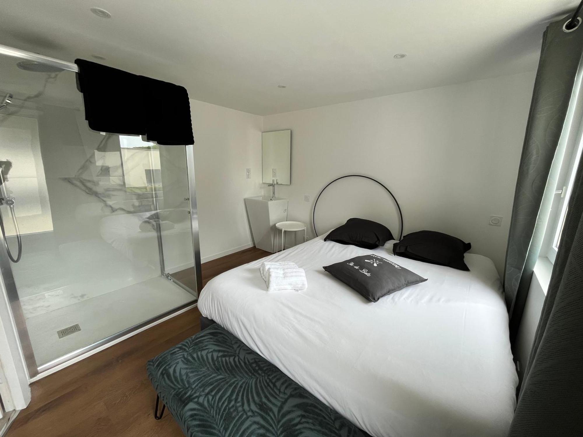 Maison De Charme Avec Jacuzzi - Bretagne / *